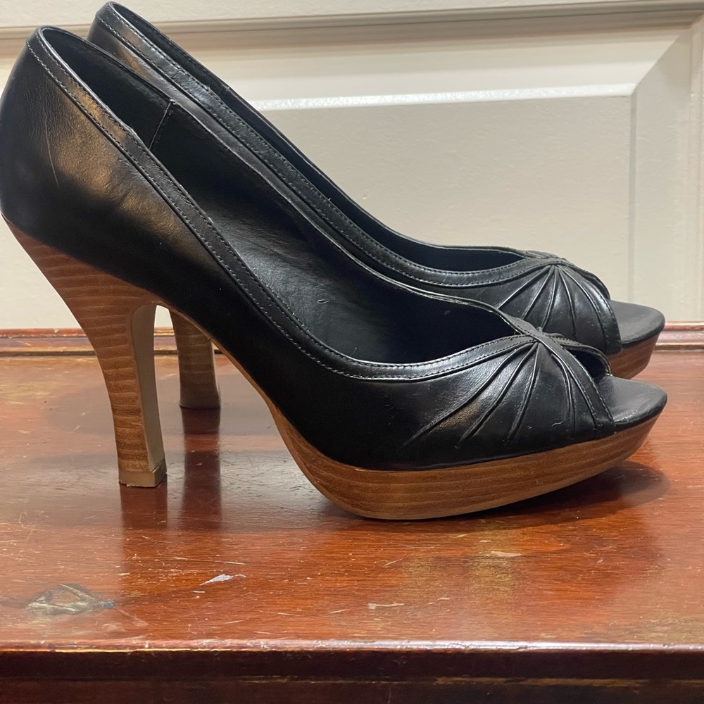 Steve Madden Black and Brown Peep-Toe Heels